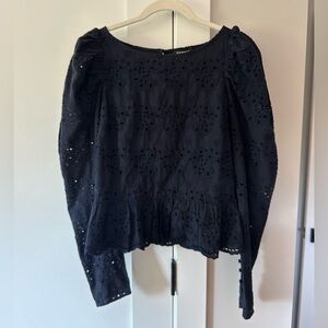 Express eyelet top